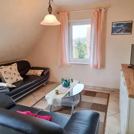 Wiek Fw Laura Und Johanna Wiek auf Rügen